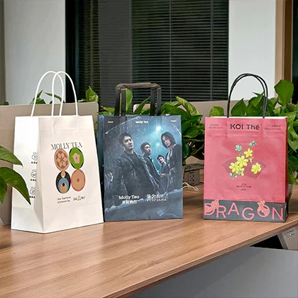 Biologicky odložiteľné vrecká na nosiče